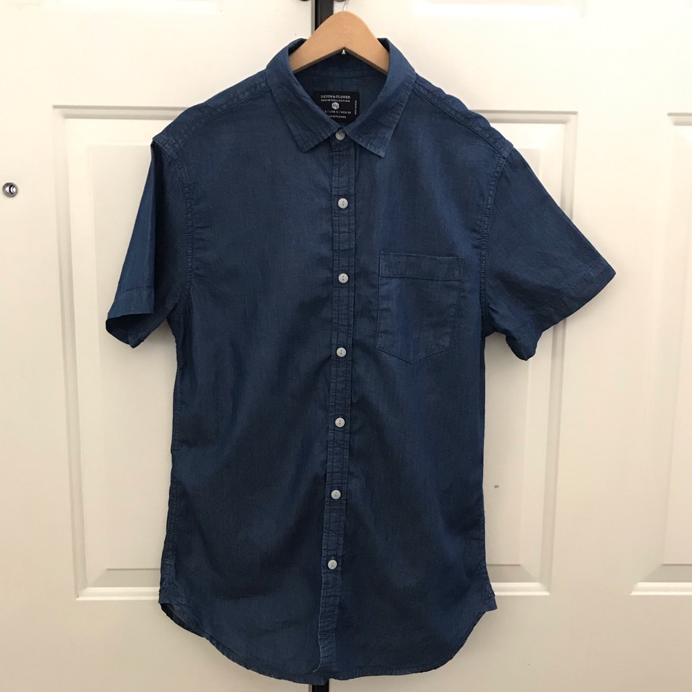 Denim short sleeve button down shirt - small